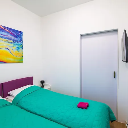 Checkbelgradeapartments - Colors Lägenhet *